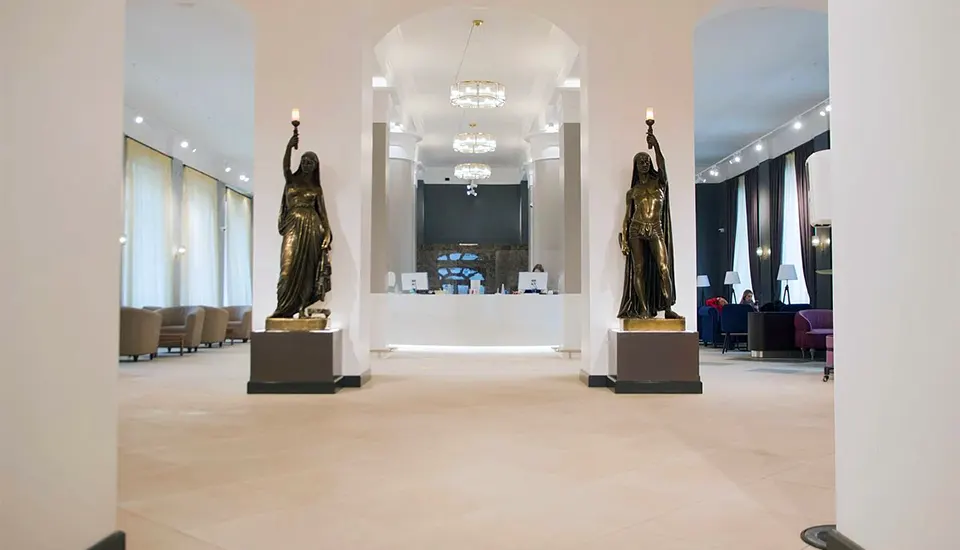 هتل سیتی تل اوکتیابرسکایا سن پترزبورگ